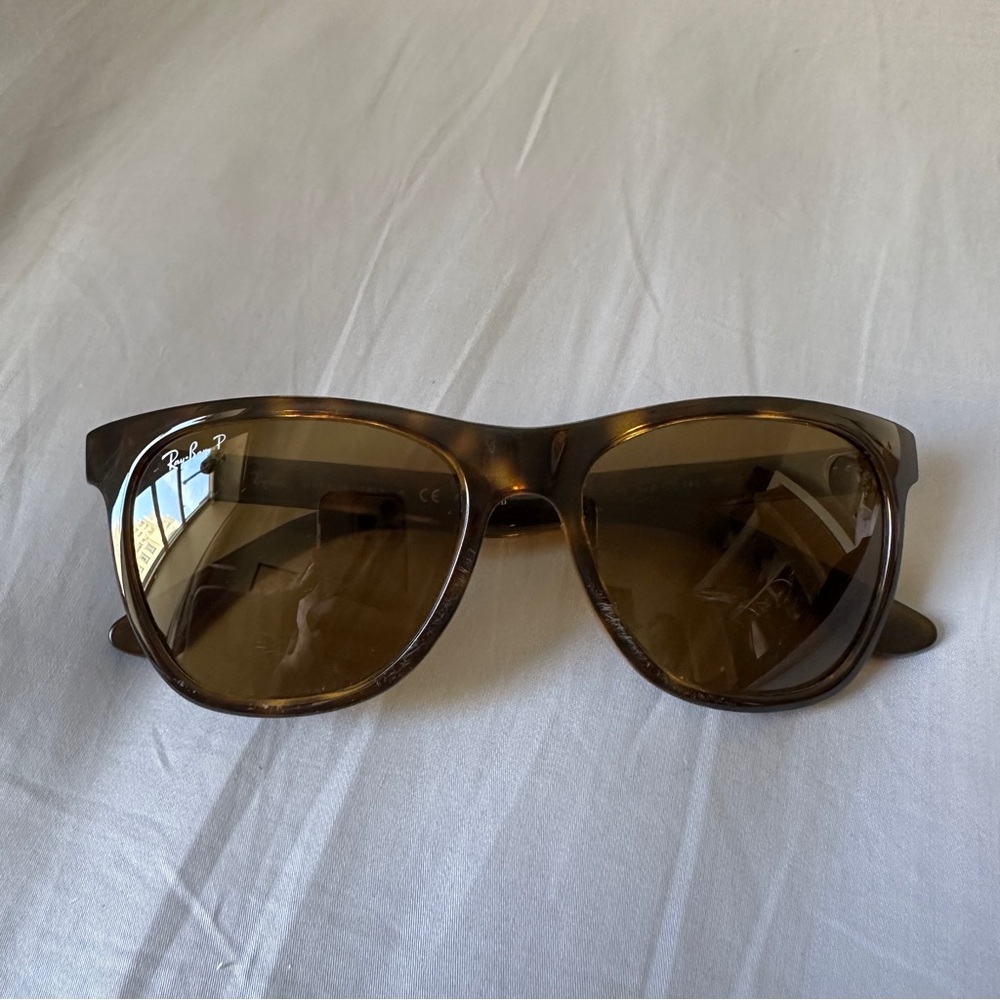 RAY BAN Polarized Sunglasses RB4184 Tortoise shell print glasses